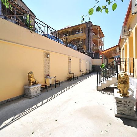 Rk City Hotel Tbilisi Exteriör bild