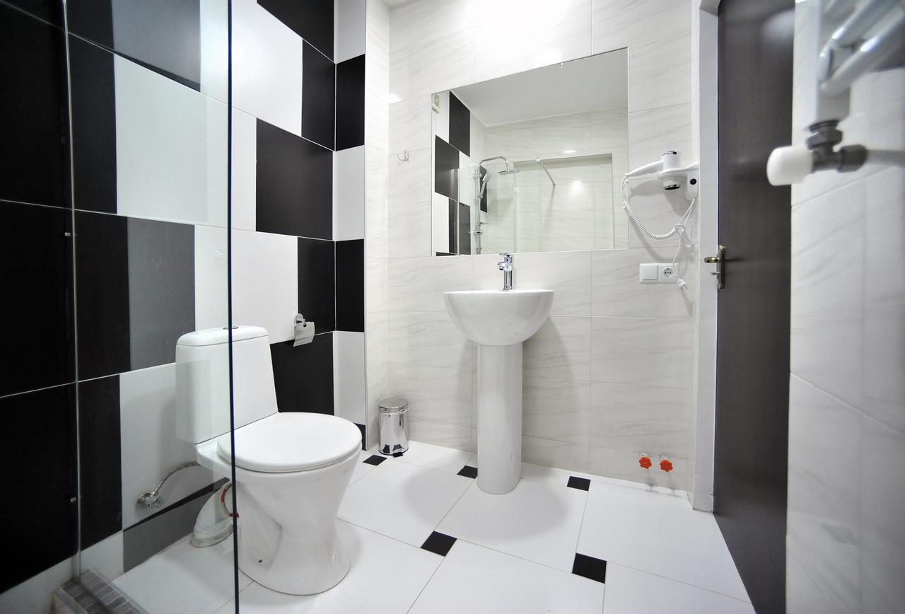 Rk City Hotel Tbilisi Exteriör bild