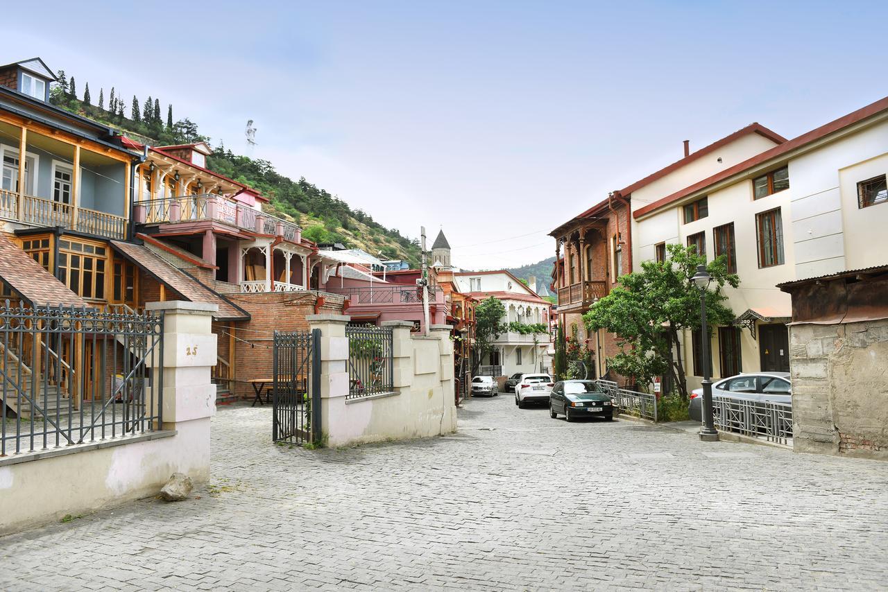Rk City Hotel Tbilisi Exteriör bild